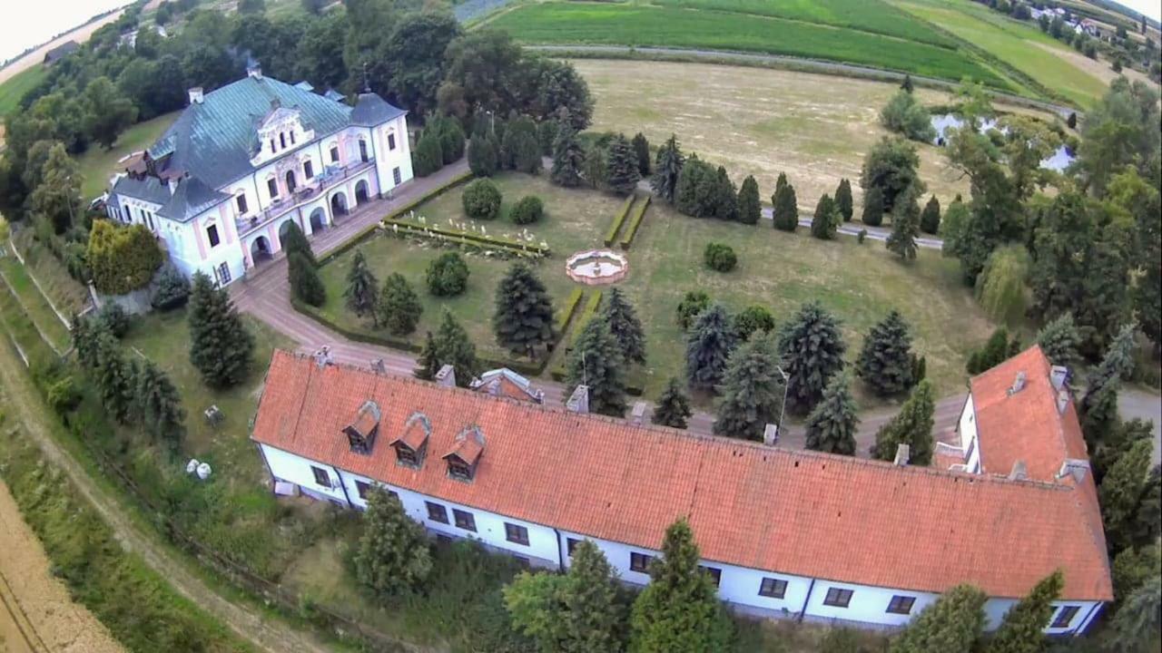 Palac W Czyzowie Szlacheckim Czyzow Szlachecki Eksteriør billede